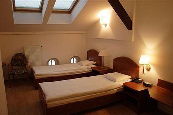 Dom Muzyka Huoneistohotelli 3*